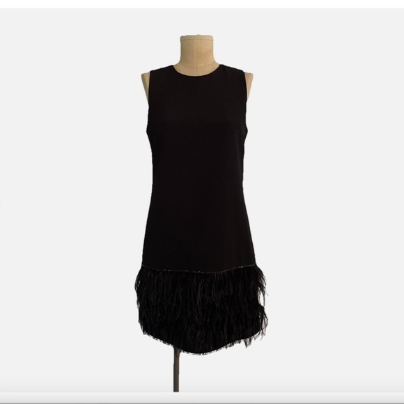 Tahari Black Jewel Neck Sheath Cocktail Dress Ostrich feather Sz 8 - Picture 3 of 9
